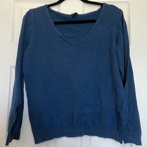 Gently Used H&M Large Navy Sweater - Picture 1 of 4